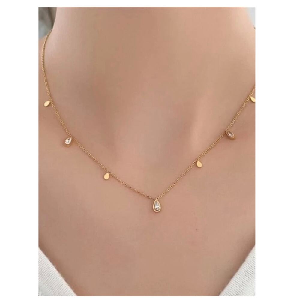 Nissa Jewelers Minimalist Teardrops Necklace 16”